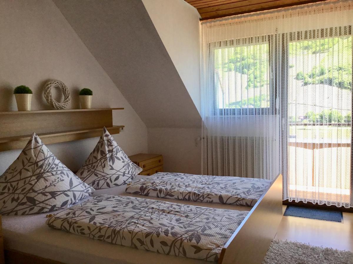 Mosel-Appartements Nehren Целль-ан-дер-Мозель Экстерьер фото